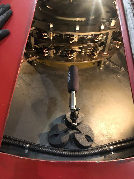 Generator top with microphone